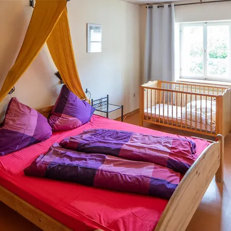 Nengshof Ferienhaeuser Sonnenblume Und Heublume *